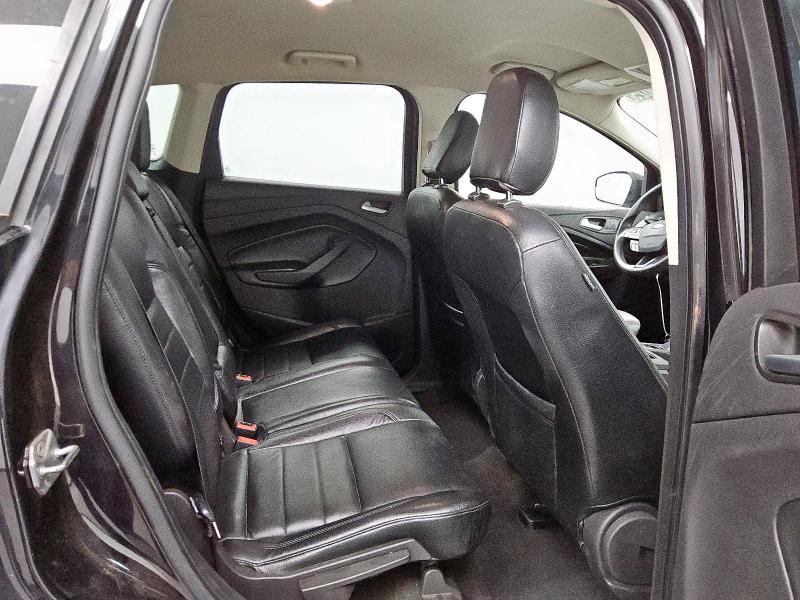 1FMCU0GD3KUC03207 - 2019 FORD ESCAPE SE Schwarz Foto 10