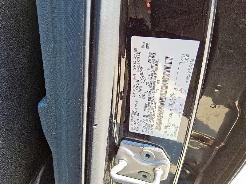 1FMCU0GD3KUC03207 - 2019 FORD ESCAPE SE Schwarz Foto 12