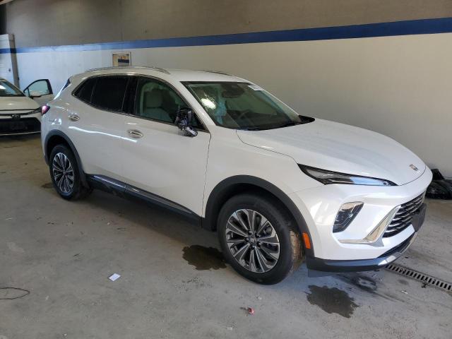 LRBFZKE41SD014085 - 2025 BUICK ENVISION PREFERRED Սպիտակ լուսանկար 4