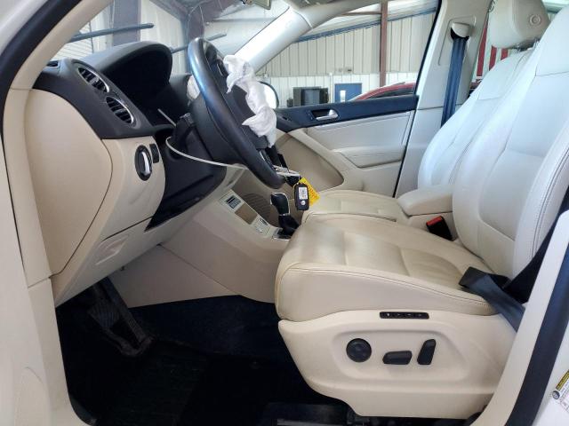 WVGBV3AXXDW561179 - 2013 VOLKSWAGEN TIGUAN S WHITE photo 7