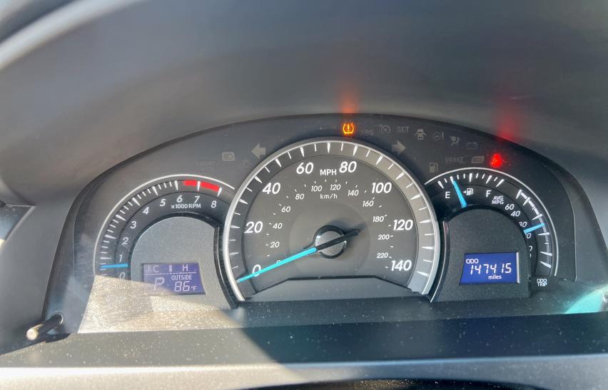 4T4BF1FK2FR492393 - 2015 TOYT CAMRY LE 白色 照片 8