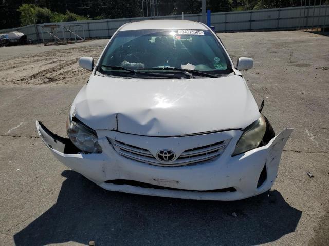 2T1BU4EE6DC007054 - 2013 TOYOTA COROLLA BASE WHITE photo 5