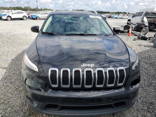 1C4PJMCB0HW612904 - 2017 JEEP CHEROKEE LATITUDE BLACK photo 5