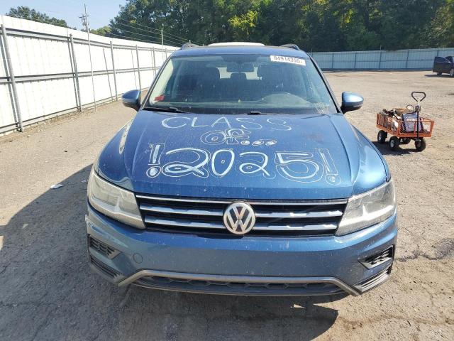 3VV3B7AX4JM170678 - 2018 VOLKSWAGEN TIGUAN SE BLUE photo 5