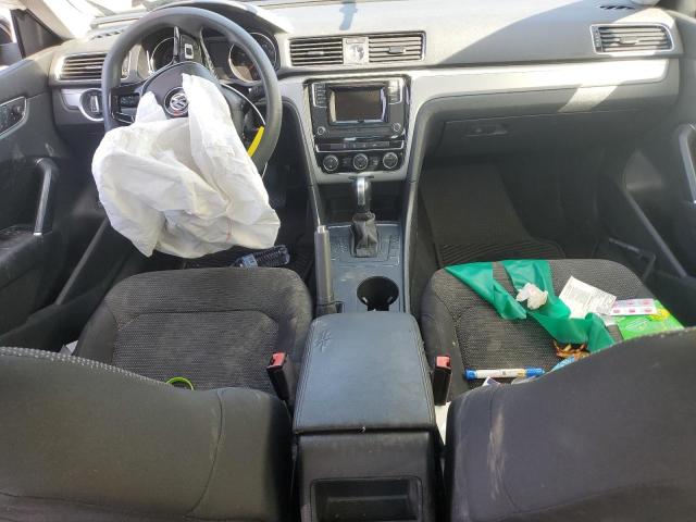 1VWAT7A32HC075741 - 2017 VOLKSWAGEN PASSAT S أسود صورة 8