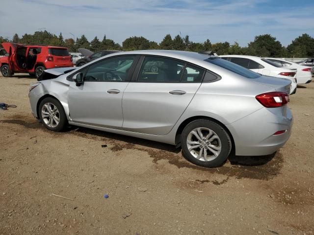 1G1BC5SM0K7138783 - 2019 CHEVROLET CRUZE LS ვერცხლისფერი ფოტო 2