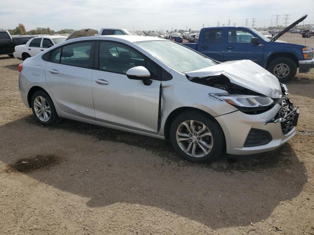 1G1BC5SM0K7138783 - 2019 CHEVROLET CRUZE LS ვერცხლისფერი ფოტო 4