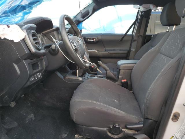 5TFCZ5AN2HX121576 - 2017 TOYOTA TACOMA DOUBLE CAB Biały zdjęcie 7