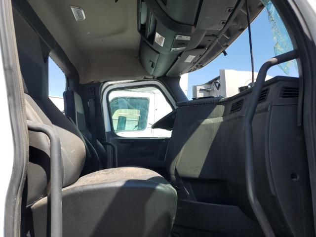 3AKJHTDV5SDVW2029 - 2025 FREIGHTLINER CASCADIA 1 Սպիտակ լուսանկար 5