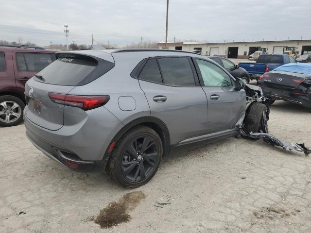 LRBFZNR44ND061577 - 2022 BUICK ENVISION ESSENCE ნაცრისფერი ფოტო 3