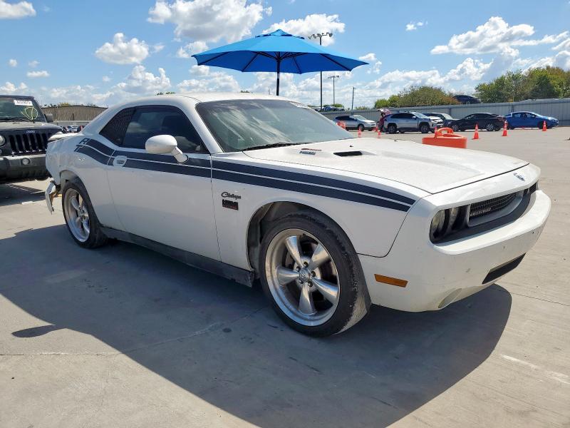 2B3CJ5DT5AH265314 - 2010 DODGE CHALLENGER R/T WHITE photo 4