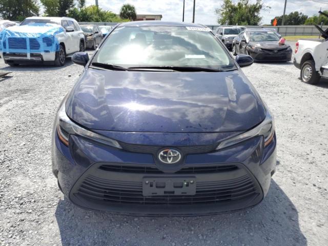 5YFB4MDE9RP169723 - 2024 TOYOTA COROLLA LE 蓝色 照片 5