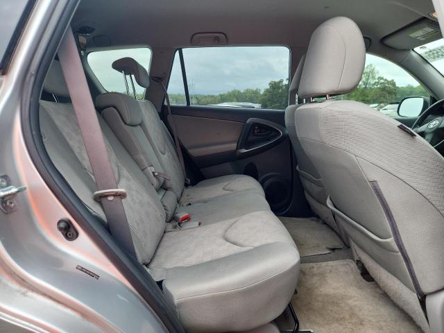 JTMZF4DV7B5032842 - 2011 TOYOTA RAV4 银色 照片 11