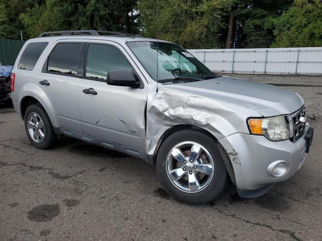 1FMCU9DG0BKB91516 - 2011 FORD ESCAPE XLT SILVER photo 4