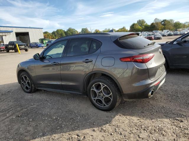 ZASFAKPN4J7B67627 - 2018 ALFA ROMEO STELVIO SPORT GRAY photo 2