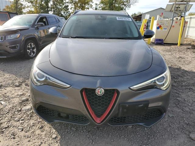 ZASFAKPN4J7B67627 - 2018 ALFA ROMEO STELVIO SPORT GRAY photo 5