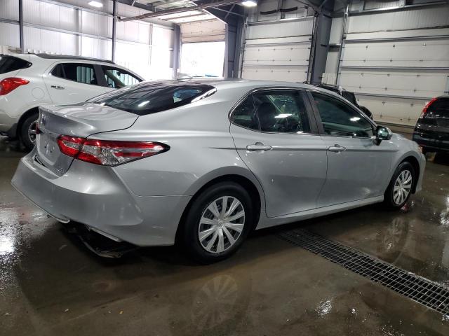 4T1B31HK1KU005193 - 2019 TOYOTA CAMRY LE Argent photo 3
