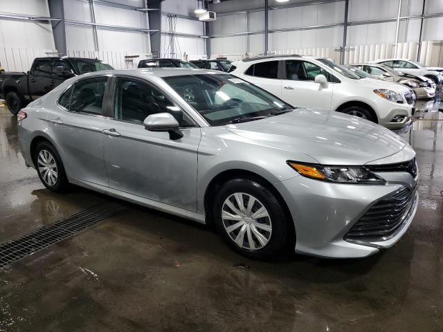 4T1B31HK1KU005193 - 2019 TOYOTA CAMRY LE Argent photo 4