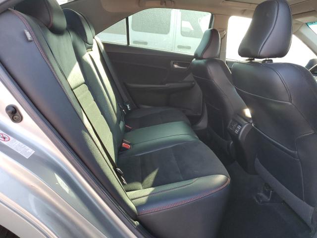 4T1BF1FK9GU607759 - 2016 TOYOTA CAMRY LE SILVER photo 10