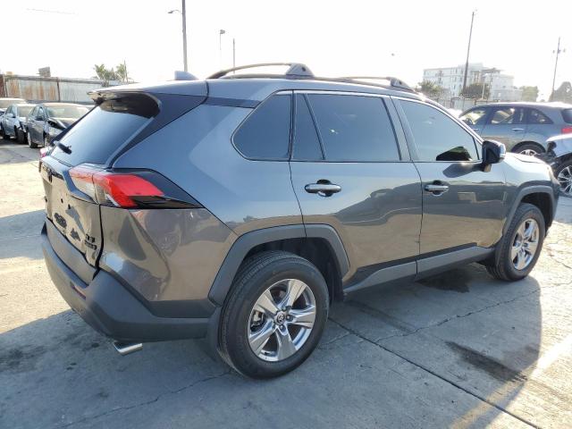 4T3RWRFV9PU085925 - 2023 TOYOTA RAV4 XLE Gümüş foto 3