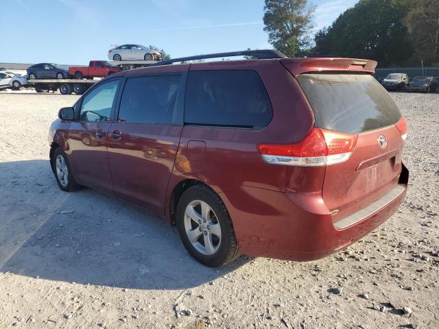 5TDKK3DC5CS215268 - 2012 TOYOTA SIENNA LE RED photo 2