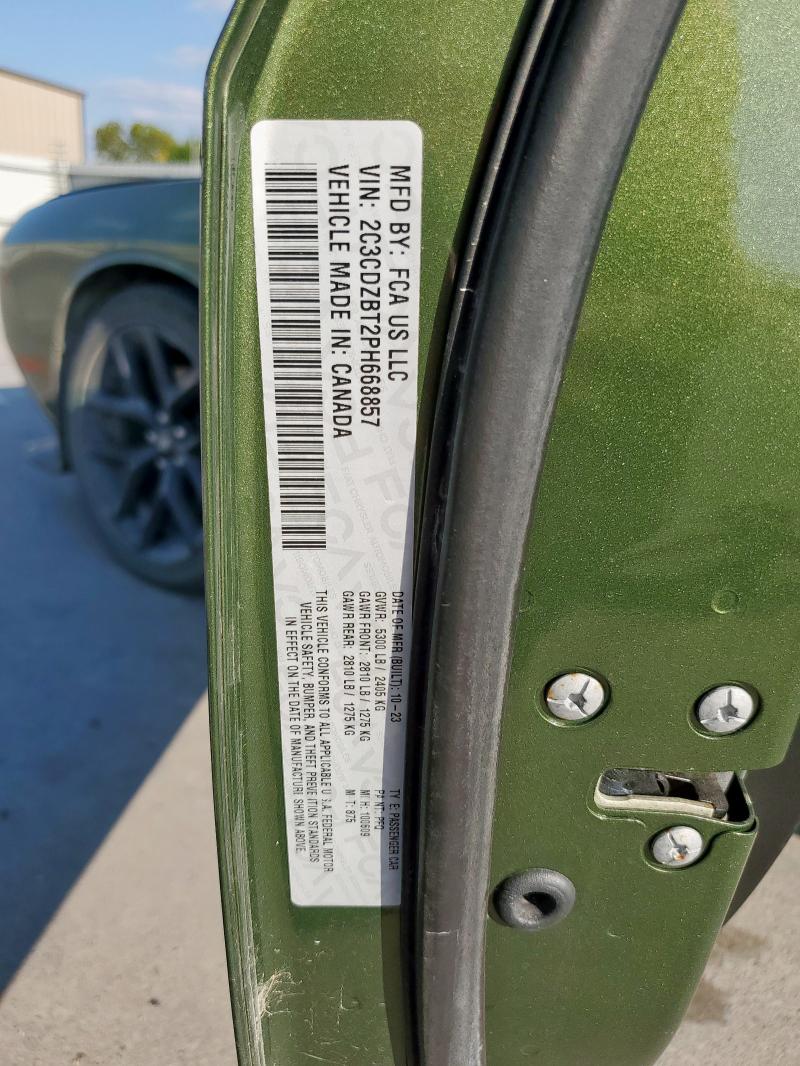 2C3CDZBT2PH668857 - 2023 DODGE CHALLENGER R/T 绿色 照片 12