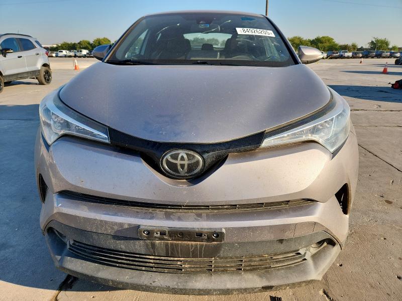 NMTKHMBX9KR087222 - 2019 TOYOTA C-HR XLE Gümüş foto 5