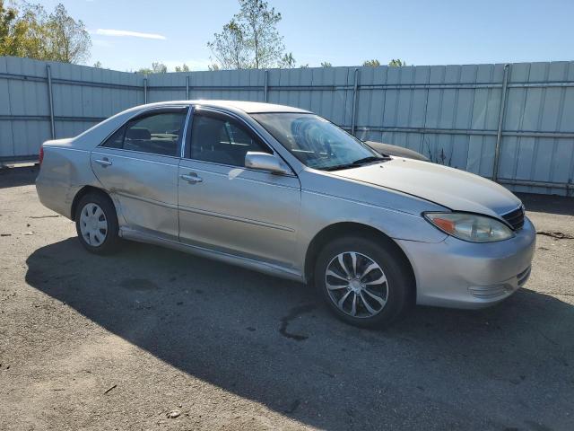 4T1BE32K93U147999 - 2003 TOYOTA CAMRY LE SILVER photo 4
