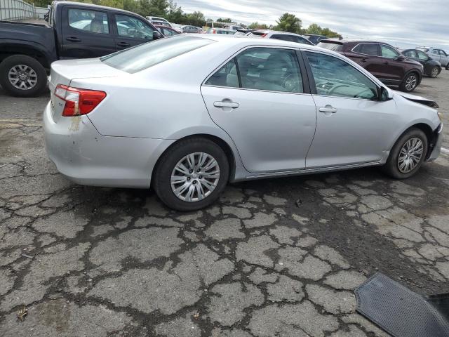 4T1BF1FK4CU064699 - 2012 TOYOTA CAMRY BASE SILVER photo 3