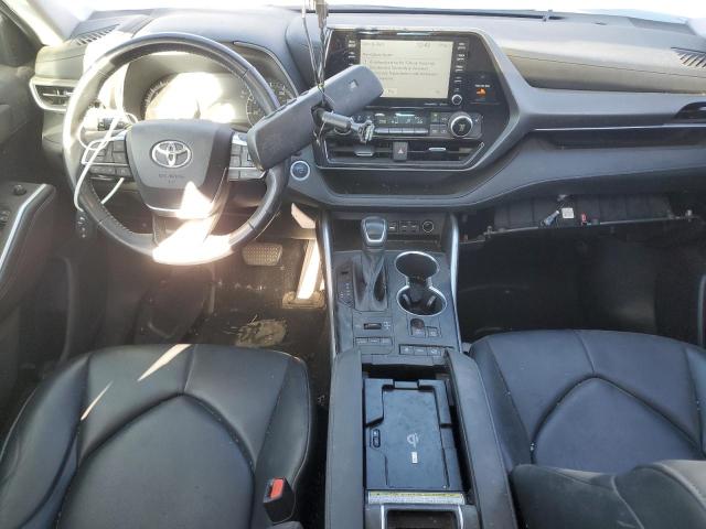 5TDGZRBH6MS122425 - 2021 TOYOTA HIGHLANDER XLE Серебристый фото 8