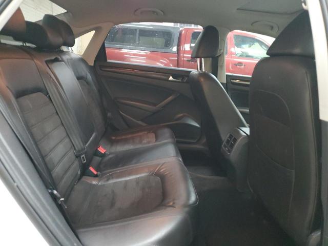 1VWCV7A37FC045697 - 2015 VOLKSWAGEN PASSAT SEL WHITE photo 10