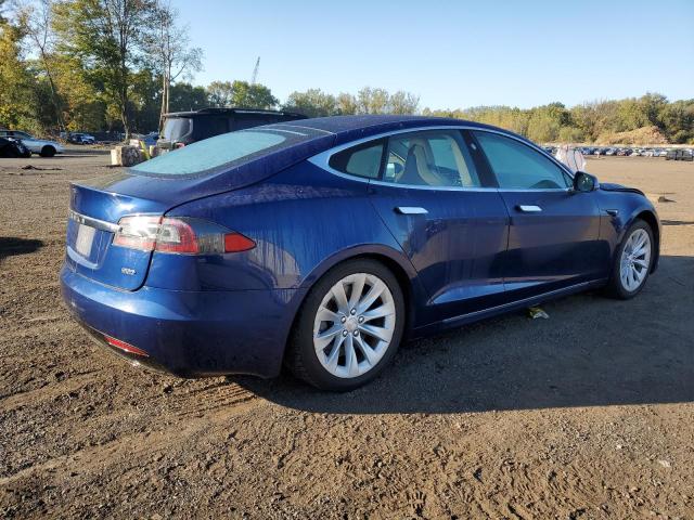 5YJSA1E21HF192502 - 2017 TESLA MODEL S Көк фото 3