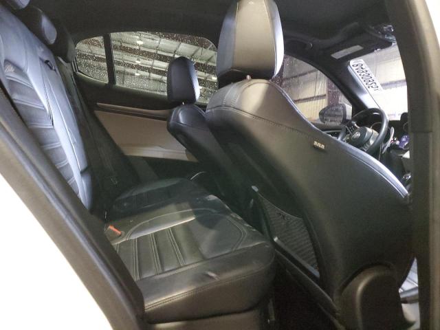 ZASPAKBN8K7C49101 - 2019 ALFA ROMEO STELVIO TI თეთრი ფოტო 11