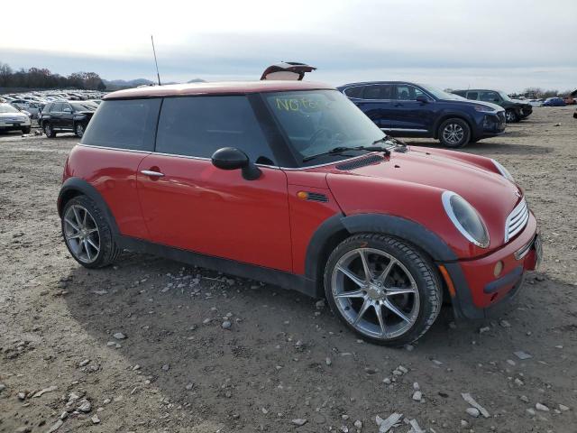 WMWRC33454TC55486 - 2004 MINI COOPER RED photo 4