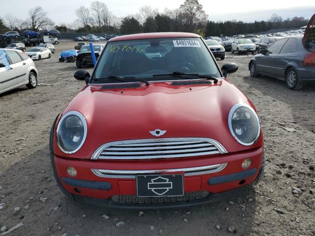 WMWRC33454TC55486 - 2004 MINI COOPER RED photo 5