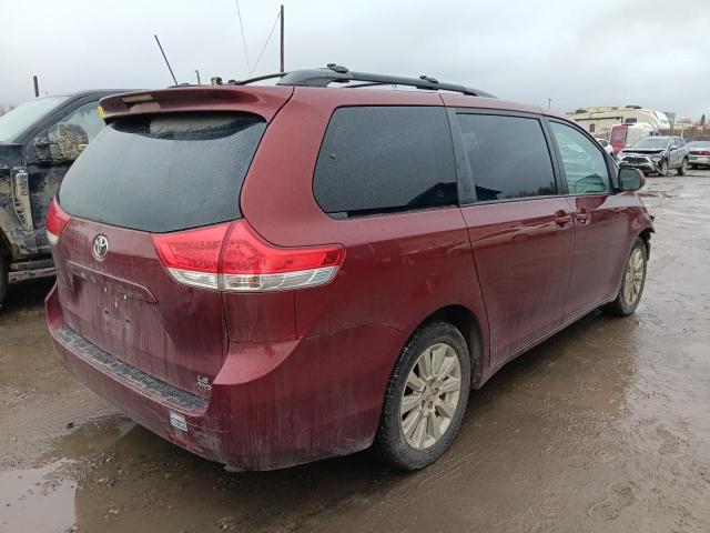 5TDJK3DC8ES083704 - 2014 TOYOTA SIENNA LE RED photo 3