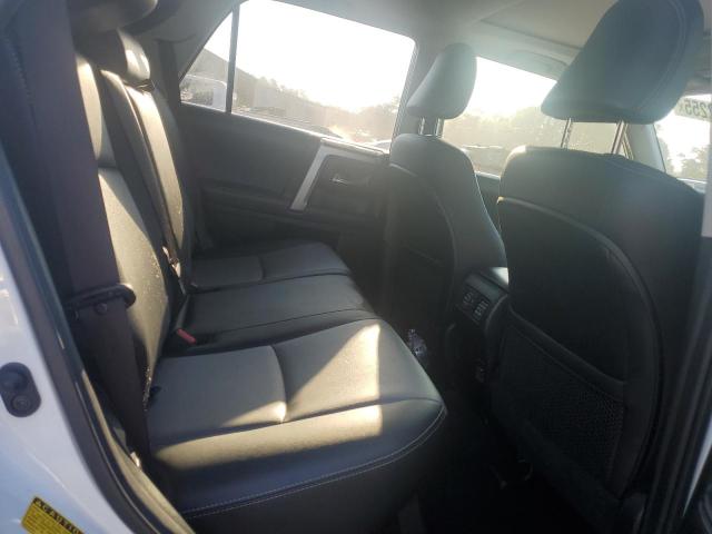 JTEZU5JR2J5179924 - 2018 TOYOTA 4RUNNER SR5 Ақ фото 11