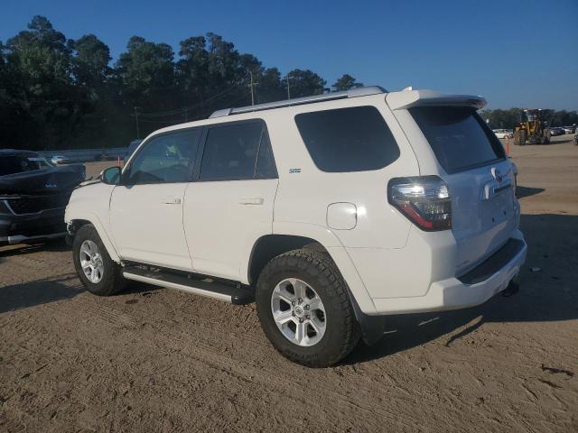 JTEZU5JR2J5179924 - 2018 TOYOTA 4RUNNER SR5 Ақ фото 2