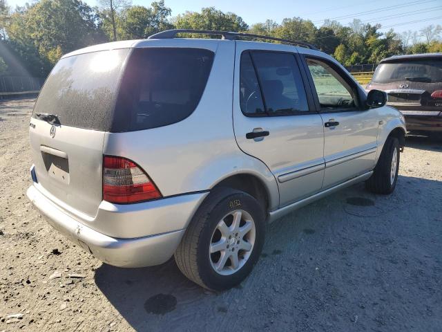 4JGAB72E2XA135397 - 1999 MERCEDES-BENZ ML 430 SILVER photo 3