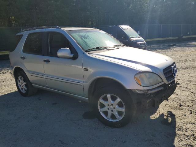4JGAB72E2XA135397 - 1999 MERCEDES-BENZ ML 430 SILVER photo 4