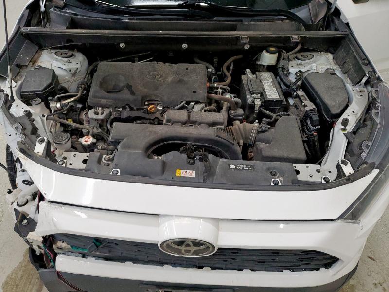 2T3H1RFV4MW155451 - 2021 TOYOTA RAV4 LE 白色 照片 12