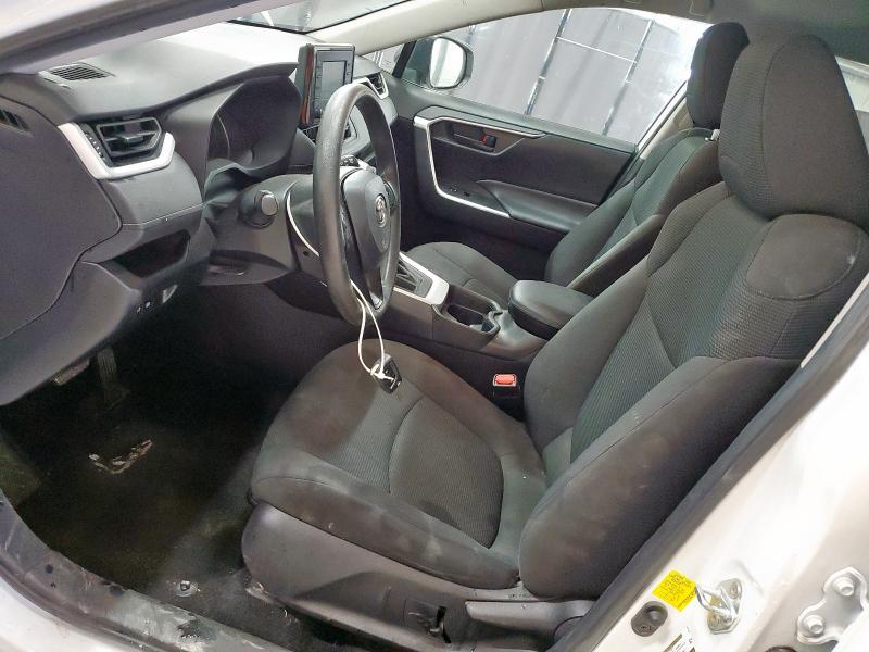 2T3H1RFV4MW155451 - 2021 TOYOTA RAV4 LE 白色 照片 7