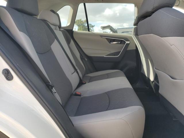 2T3W1RFV1MC088073 - 2021 TOYOTA RAV4 XLE WHITE photo 11