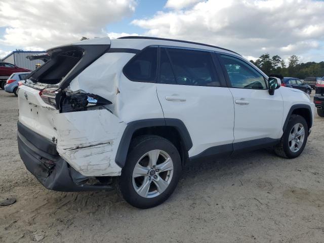 2T3W1RFV1MC088073 - 2021 TOYOTA RAV4 XLE WHITE photo 3