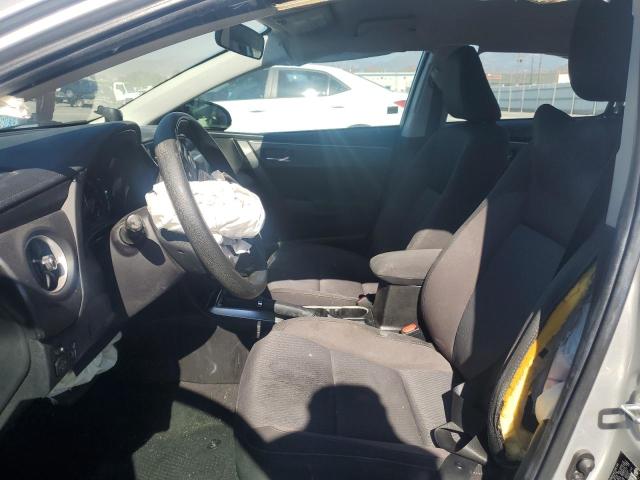 5YFBURHE8JP811439 - 2018 TOYOTA COROLLA L Күміс фото 7