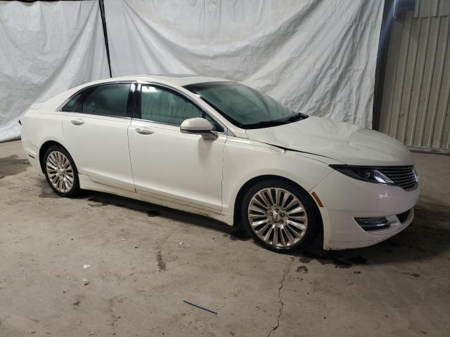 3LN6L2JKXDR817877 - 2013 LINCOLN MKZ WHITE photo 4