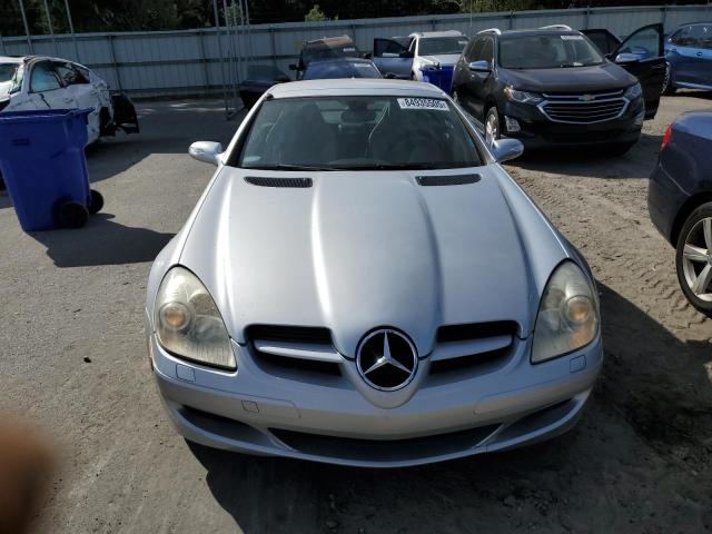 WDBWK56F26F107049 - 2006 MERCEDES-BENZ SLK 350 SILVER photo 5
