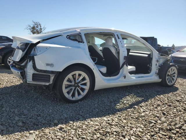 5YJ3E1EA2PF425981 - 2023 TESLA MODEL 3 Blanco foto 3