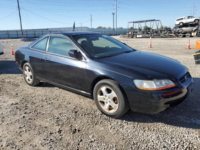 1HGCG2256YA040149 - 2000 HONDA ACCORD EX BLACK photo 4
