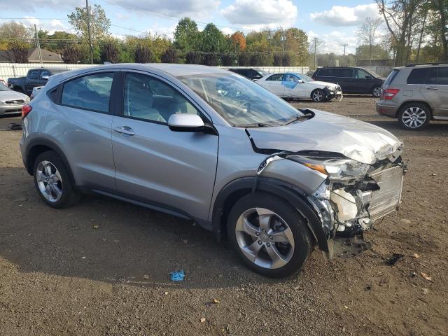 3CZRU6H32JG725930 - 2018 HONDA HR-V LX Gümüş foto 4